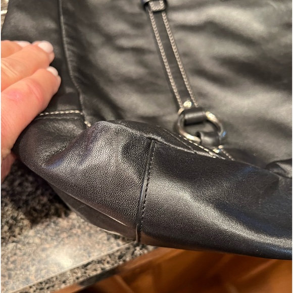 Black with silver hardware tote/shoulder bag - Picture 5 of 7